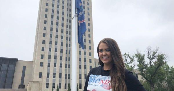 卡拉·蒙德的豪斯宣传靠的是堕胎和局外人的吸引力 卡拉·蒙德的豪斯宣传靠的是堕胎和局外人的吸引力