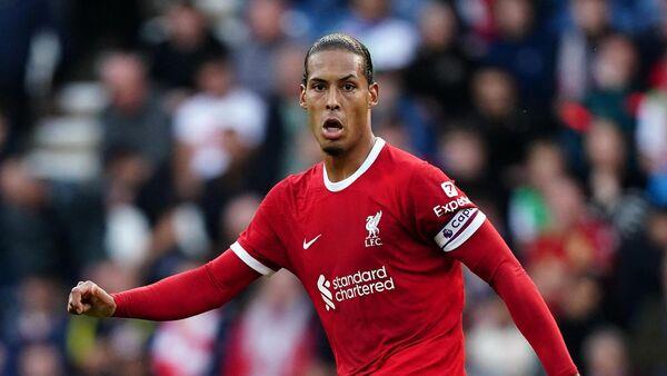 Van Dijk hails patient Liverpool approach 