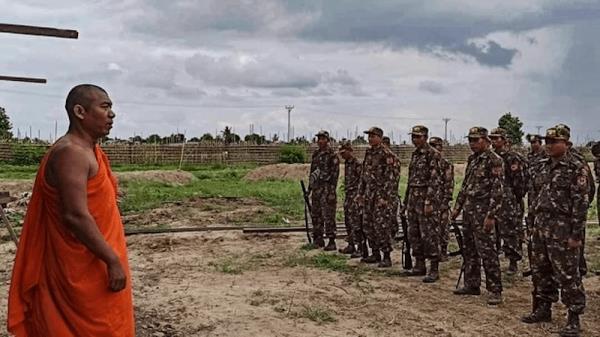 支持者赞扬前分离主义指挥官吉尔金竞选总统 支持者赞扬前分离主义指挥官吉尔金竞选总统