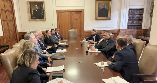 辅助神器“雀神广东麻将开挂神器”开挂(透视)辅助教程