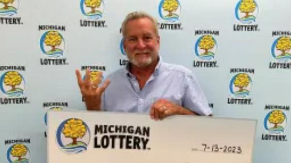 71岁的老人赢得了他的第四次彩票大奖“它们越来越大了” 71岁的老人赢得了他的第四次彩票大奖“它们越来越大了”