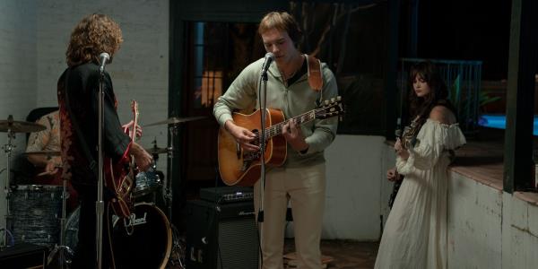 铁爪评论:扎克·埃夫隆和霍尔特·麦卡拉尼在情感,痛苦的摔跤传记片惊人 铁爪评论:扎克·埃夫隆和霍尔特·麦卡拉尼在情感,痛苦的摔跤传记片惊人