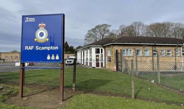 泄露的移民备忘录是“承认”，Sunak认为危机看不到尽头