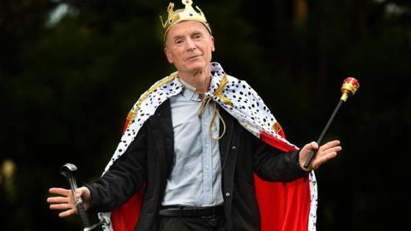 教皇说,他在取消迪拜之行后首次露面时“仍然不舒服” 教皇说,他在取消迪拜之行后首次露面时“仍然不舒服”