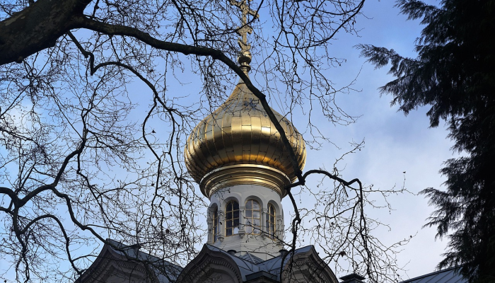 在辩论中,对清真寺时装拍摄展开调查 在辩论中,对清真寺时装拍摄展开调查