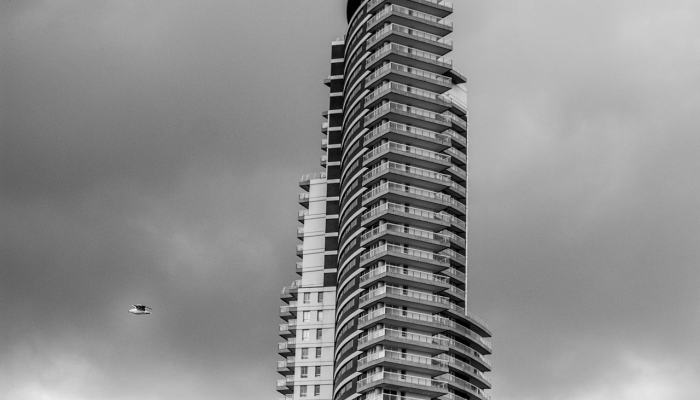 由于首次购房者需求下降，房屋建筑商MJ Gleeson的利润大幅下滑