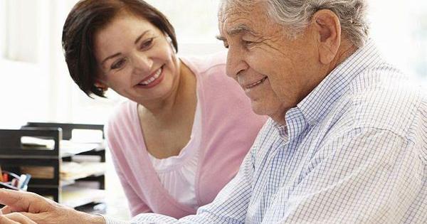 突尼斯反对派人物穆萨在狱中开始绝食抗议