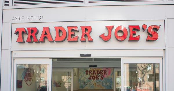 Trader Joe's召回两种可能含有岩石的饼干产品