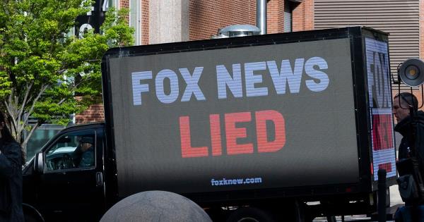 SOHR:美国在叙利亚和伊拉克附近发动了9次袭击 SOHR:美国在叙利亚和伊拉克附近发动了9次袭击