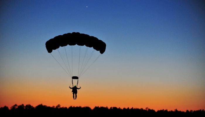 巴基斯坦在澳大利亚的追逐中失去了四个三柱