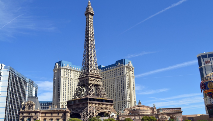 拉斯维加斯大道度假赌场面临臭虫,潜在罢工 拉斯维加斯大道度假赌场面临臭虫,潜在罢工