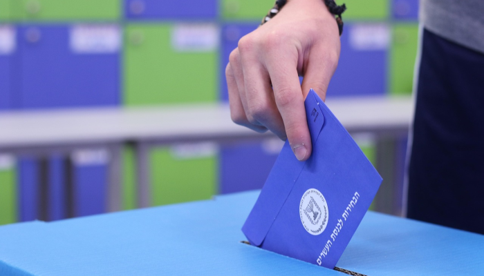 COVID-19援助窃贼购买汽车,私人岛屿等 COVID-19援助窃贼购买汽车,私人岛屿等