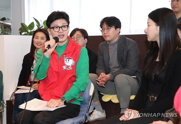 开挂辅助工具“麻友圈2贵阳捉鸡麻将有开挂的吗”(原来确实是有挂) 开挂辅助工具“麻友圈2贵阳捉鸡麻将有开挂的吗”(原来确实是有挂)