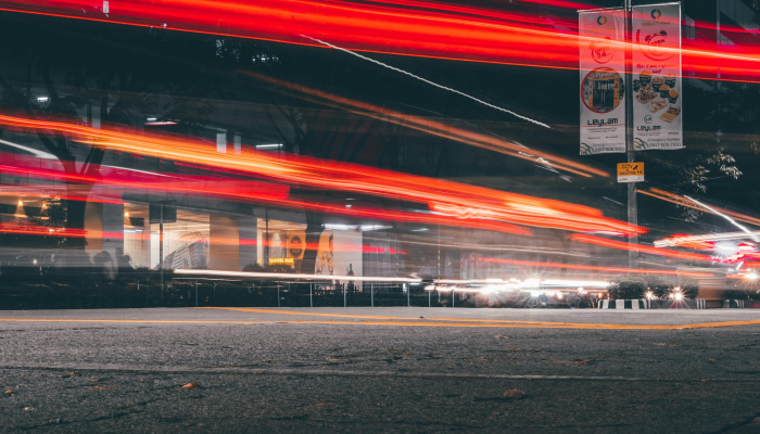 周四上午晚些时候，首尔股市几乎持平