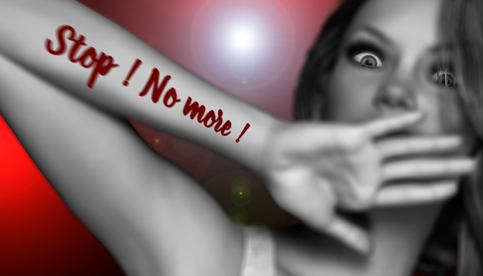 预告片：克里斯汀·斯图尔特的A24新惊悚片充满了浪漫、暴力和家庭剧