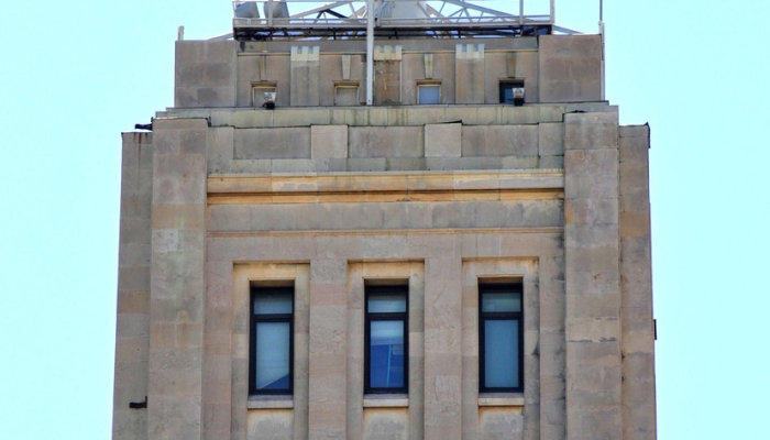 随着美联储主席暗示今年可能降息，首尔股市开盘走高