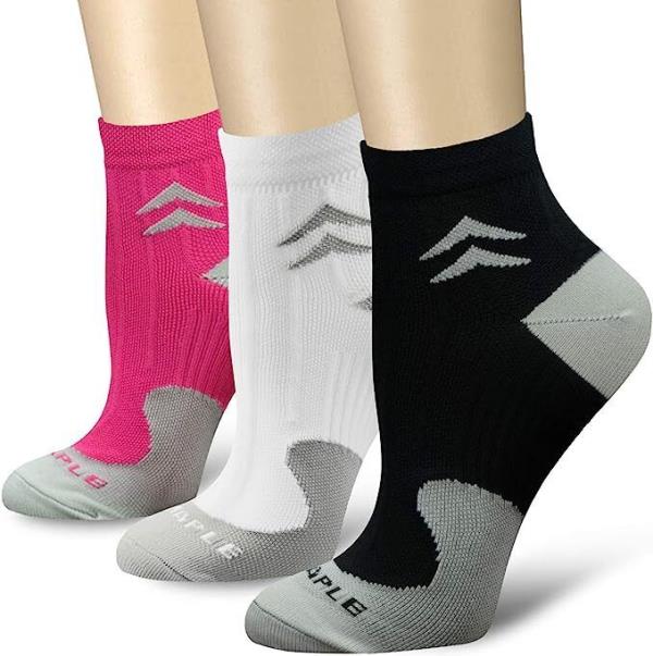 整个“Baraat”在巴拉班基被预订，因为他们跳舞，在道路上制造麻烦