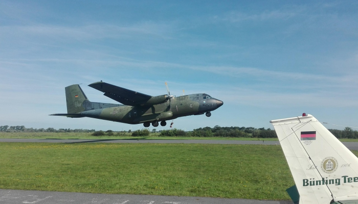 部长的飞机因机翼问题停飞后，德国被称为“笑柄”