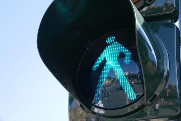 随着英国经济放缓，绿人将被点亮更长时间