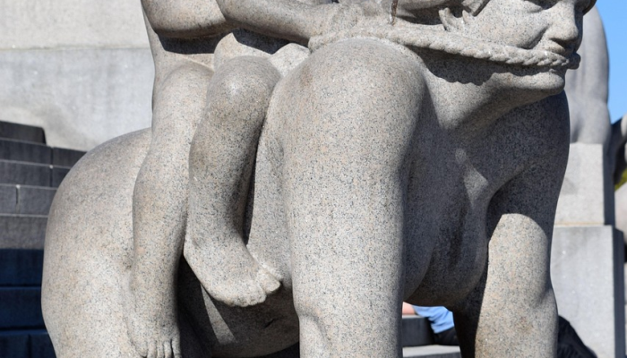 研究人员称,在挪威融化的冰层下发现了“极其罕见”的古代工具 研究人员称,在挪威融化的冰层下发现了“极其罕见”的古代工具