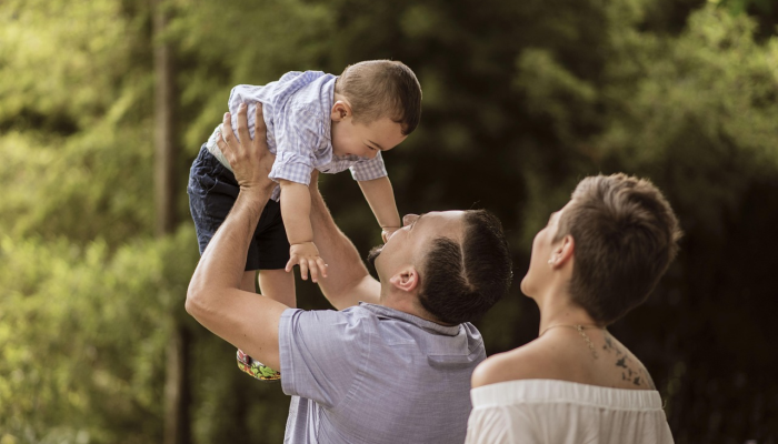 由于营养不良，加沙的母亲们正在寻找母乳
