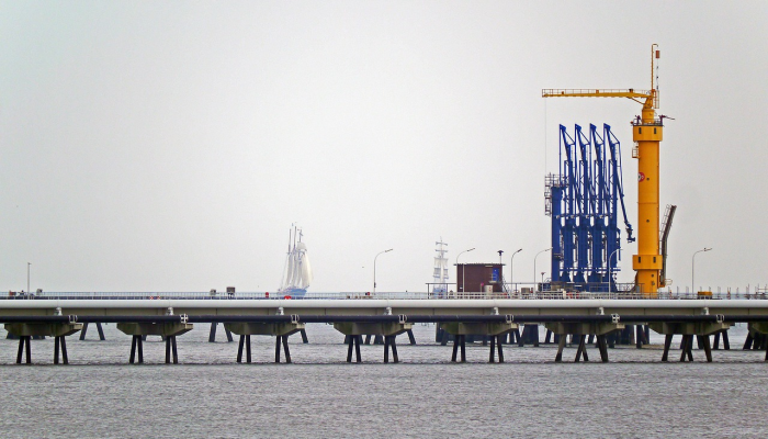 工业部长要求石油公司避免价格上涨