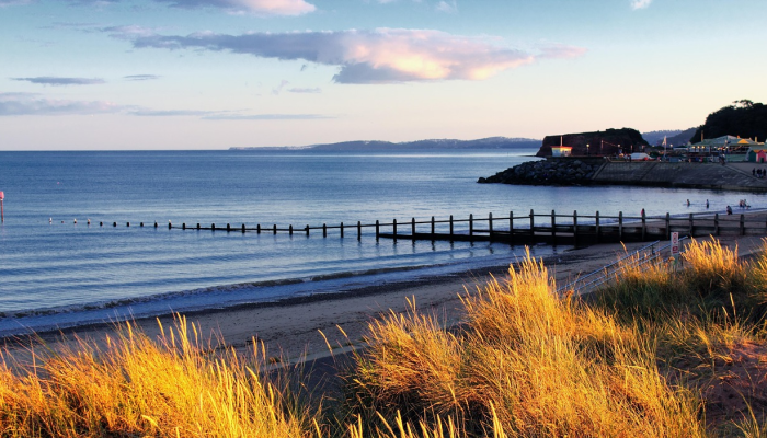 被评为不适合游泳的英国浴场增多 被评为不适合游泳的英国浴场增多