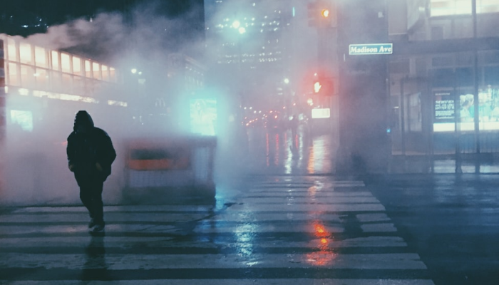 蒸汽管道故障,纽约大街被蒸汽吞没 蒸汽管道故障,纽约大街被蒸汽吞没