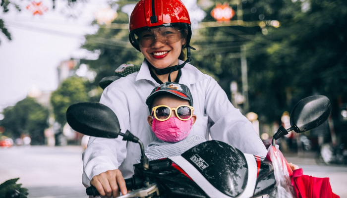 第一张照片,父亲死于可怕的高速公路车祸,而儿子在车里 第一张照片,父亲死于可怕的高速公路车祸,而儿子在车里