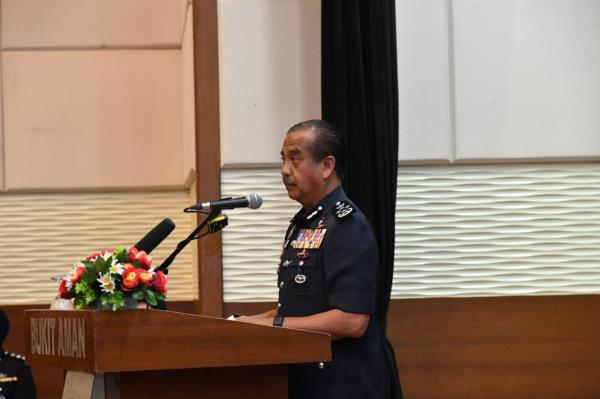 警方发出了超过20000张交通传票，109人在Perdagangan行动中被捕