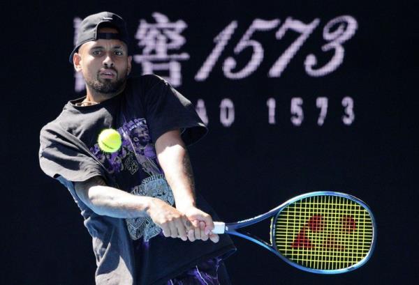 网球-克耶吉斯感谢“大支持者”穆雷注意到他自残的迹象