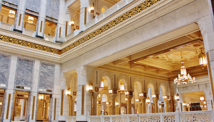 沙特阿拉伯公布了2034年世界杯悬崖上的高科技体育场设计