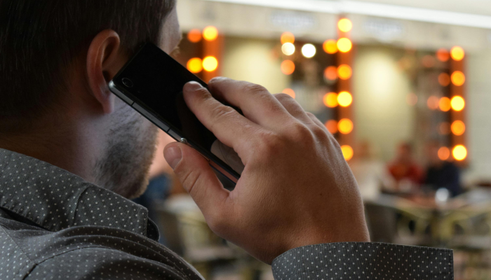 分析-乐天的手机冒险：从雄心勃勃的计划到磨盘