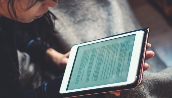 女儿说,在蒙大拿州,海军兽医打了一只凶猛的灰熊,这只灰熊严重袭击了他 女儿说,在蒙大拿州,海军兽医打了一只凶猛的灰熊,这只灰熊严重袭击了他