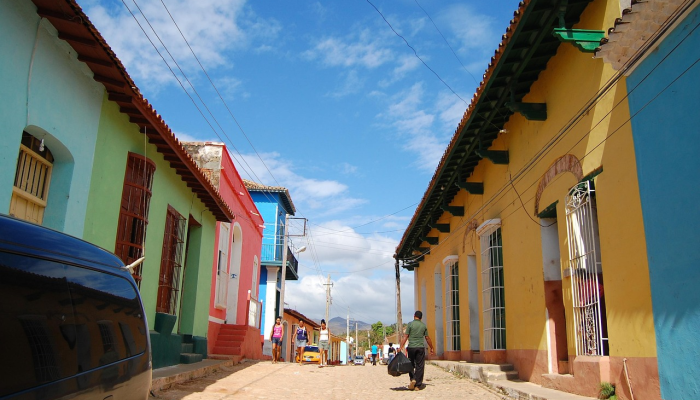 俄罗斯加强了对乌克兰东部的袭击