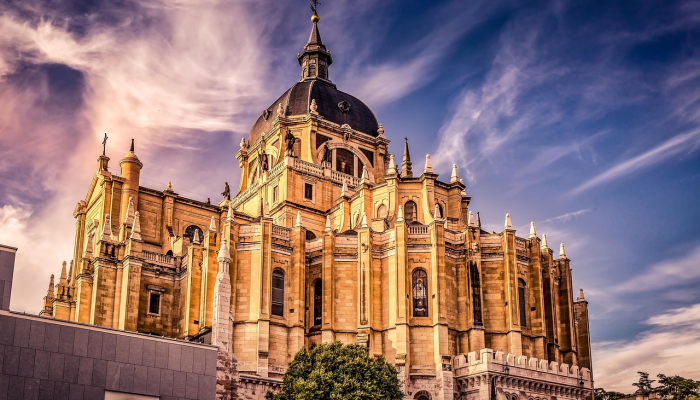 王室直播:凯特和威廉在西班牙女王的带领下进了“乌龙球” 王室直播:凯特和威廉在西班牙女王的带领下进了“乌龙球”