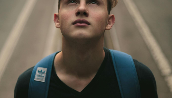 比利亚后来居上,战胜了热刺 比利亚后来居上,战胜了热刺