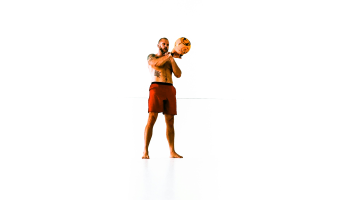 来认识一下克里斯·库库雷克，49人队的助理教练，他是训练的心脏，也是职业生涯复兴的大师