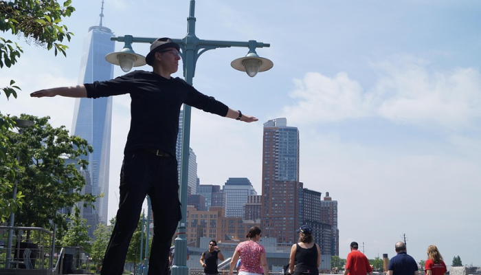 一个主要城市的MLB球队可以被出售，搬到另一个城市