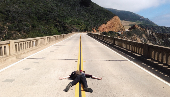 巴尔的摩大桥坍塌;六人推定死亡