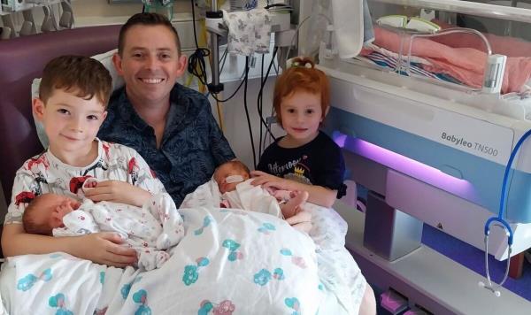 四个孩子的父亲在致命的癌症被误认为“病虫”后面临10小时的救护车等待