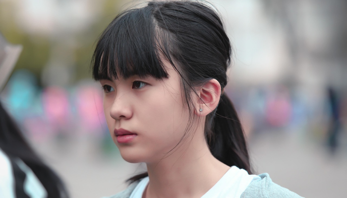 我不会再给他时间了《单身女郎》回应的是她送回家的一个男人