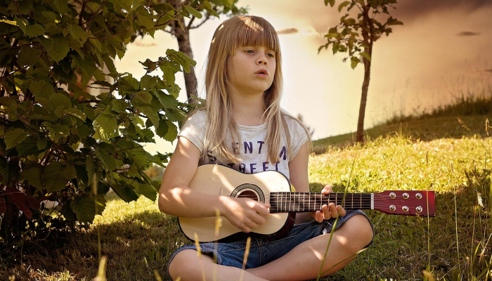 一个男人问他分摊账单,只为他和他的妻子买单是否有错 一个男人问他分摊账单,只为他和他的妻子买单是否有错