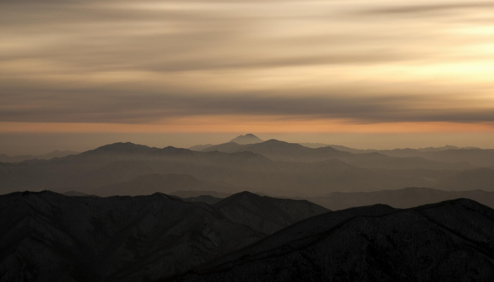大规模森林大火在古巴东部肆虐 大规模森林大火在古巴东部肆虐