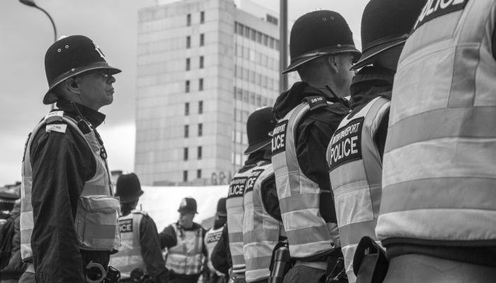 支持者:黑人警察也不能免于反黑人治安 支持者:黑人警察也不能免于反黑人治安