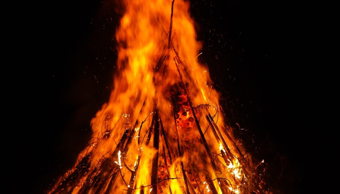 燃放烟花导致洛杉矶警方爆炸的男子被判刑 燃放烟花导致洛杉矶警方爆炸的男子被判刑