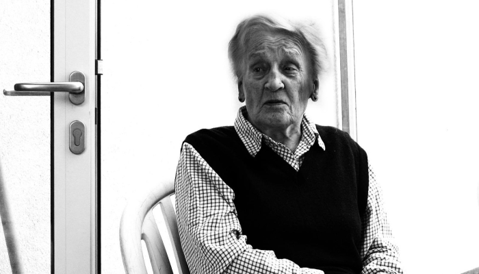 录音：妻子告诉警察患有精神疾病的丈夫有枪