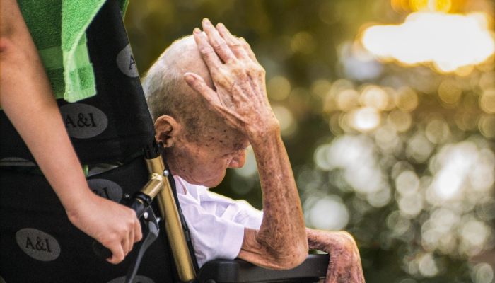 共和党州长说跨性别问题是“有毒的”,因为他禁止性别肯定护理 共和党州长说跨性别问题是“有毒的”,因为他禁止性别肯定护理