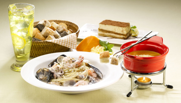 马克·哈蒙在CBS前传系列《海军罪案调查处：起源》中饰演吉布斯