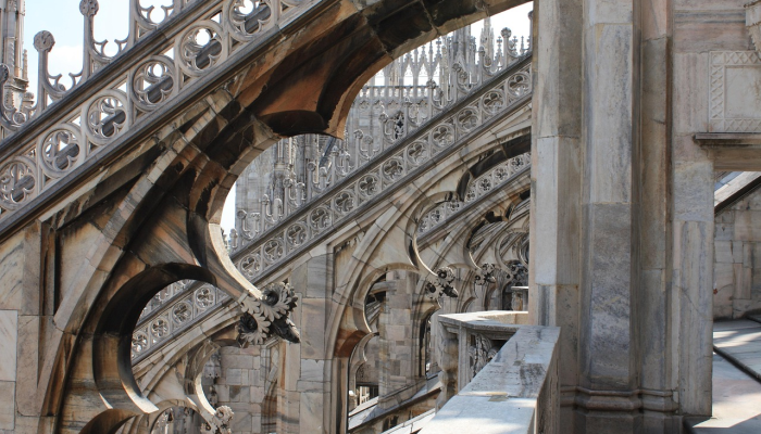 意大利城市的一座斜塔可能很快倒塌，警报响起